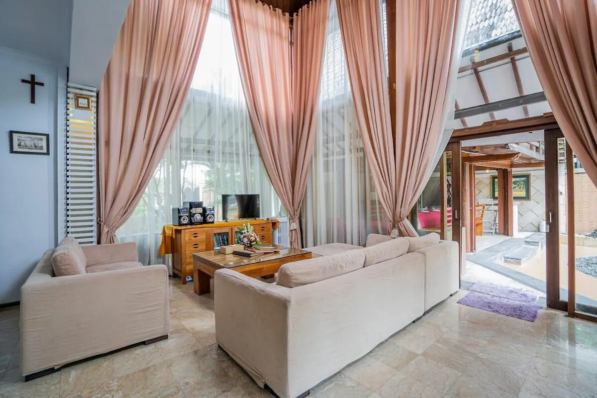 Nipper Villa - Spacious 4Br In Canggu Indonesia
