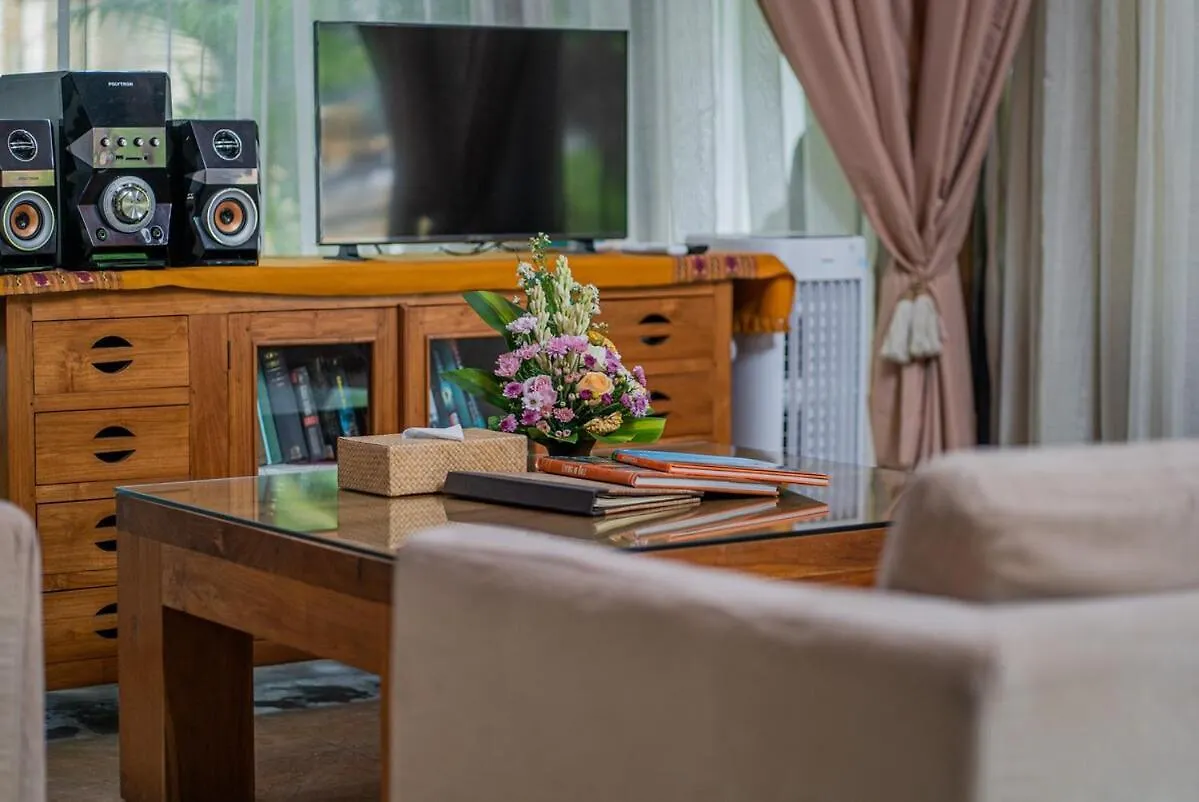 Nipper Villa - Spacious 4Br In Canggu Indonesia
