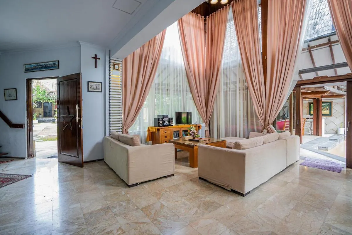 Nipper Villa - Spacious 4Br In Canggu